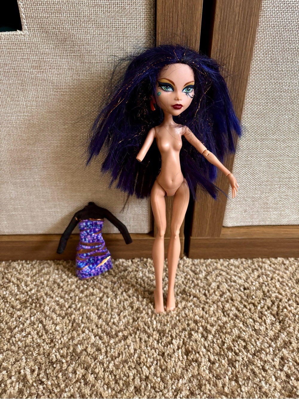 Monster High 2008 Cleo De Nile Doll Replacement Dress Missing part of arm/hand